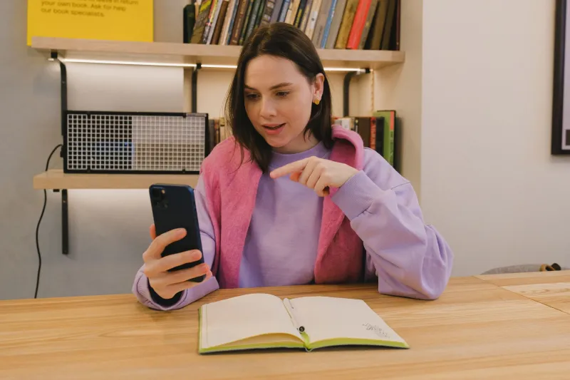 Sixty Seconds to Smarter: How Bite-Sized Video Is Quietly Revolutionizing the Way Americans Learn